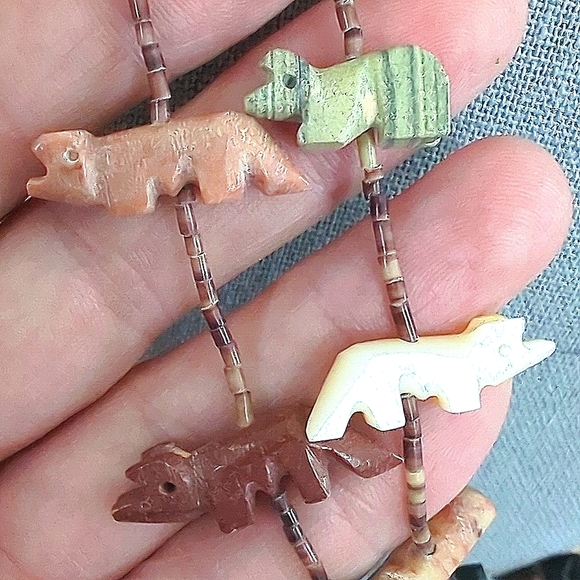 Vintage Native American Zuni Sterling Silver Carved Gemstone Necklace Earrings - Picture 7 of 12